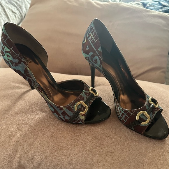 Carlos Santana Brown and Blue Heels - Picture 2 of 6